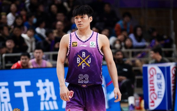 亿鑫网 媒体人：广州男篮求购陈国豪，向北控开出“最大诚意”报价