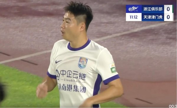 金鼎配资  记者：津门虎球员王献钧被撞掉两颗门牙，杨帆也要去医院缝针