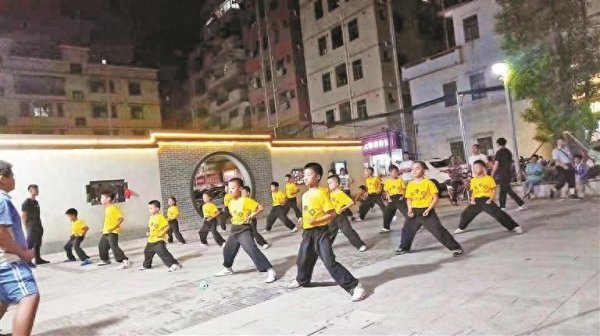 云燚网 合水口社区太极拳队负责人麦太森: 从洪拳少年到“武脉”传承人